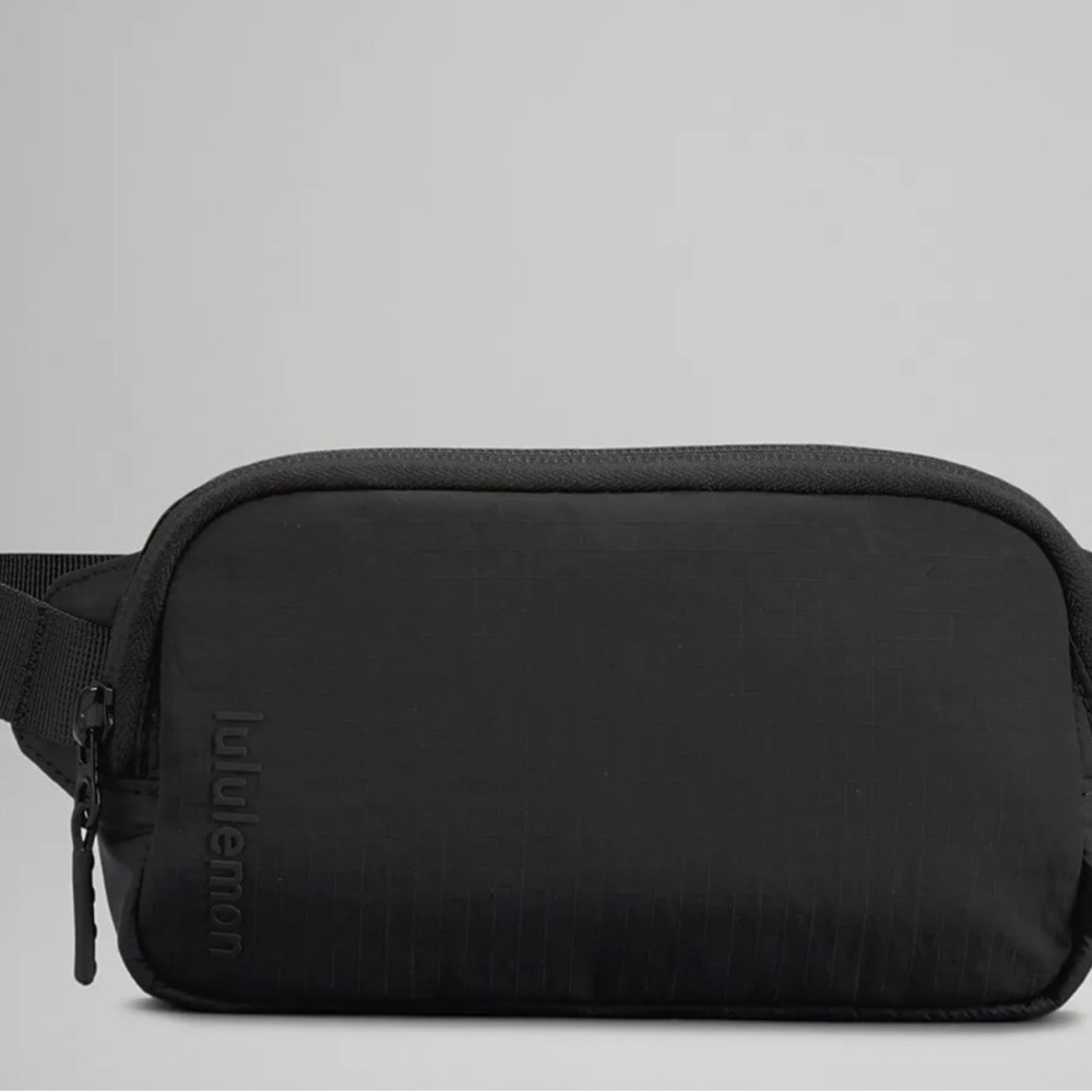 Lululemon belt bag mini